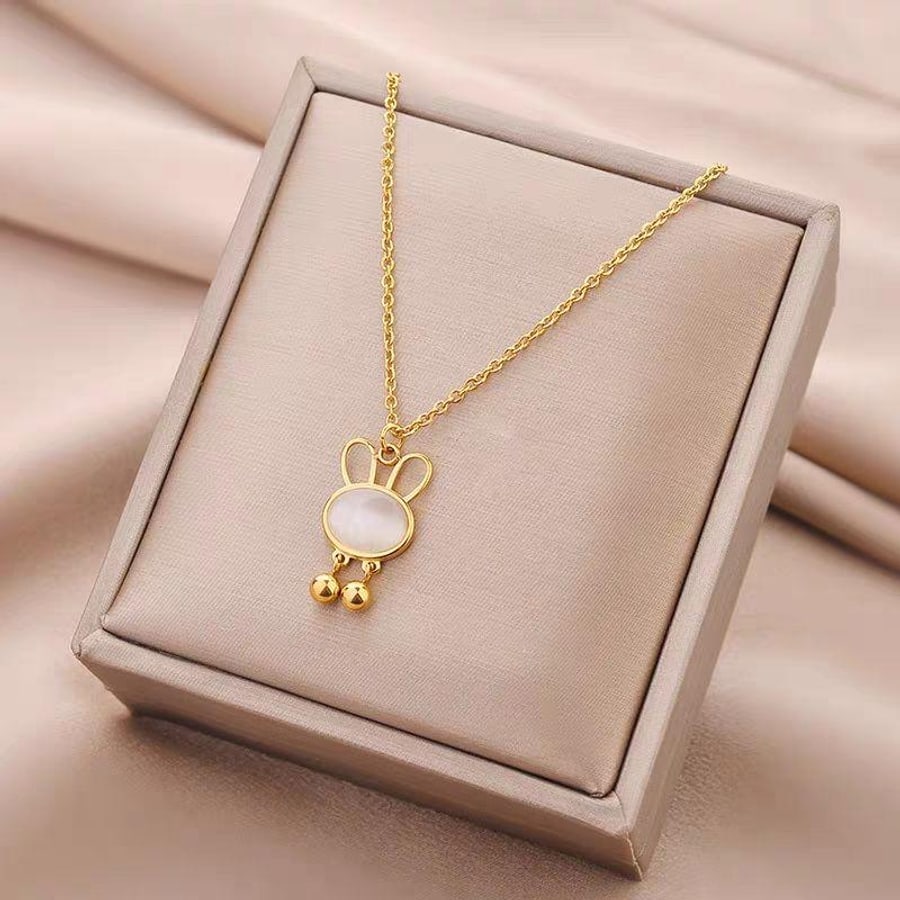 Kette mit Perlen-Anhaenger in Geschenkbox